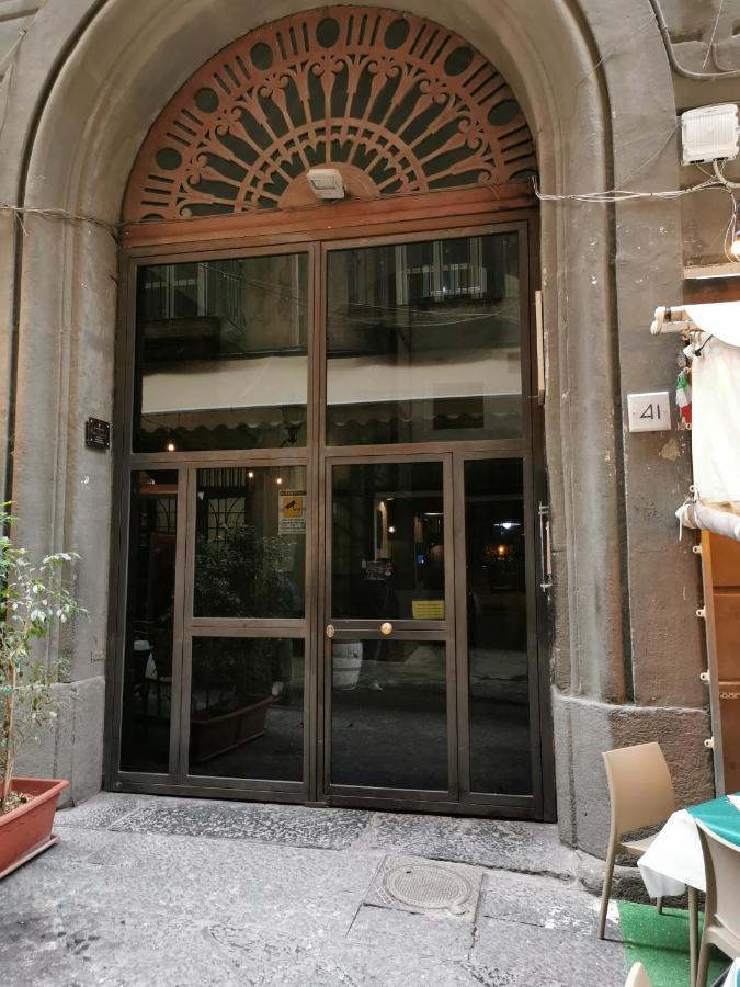 Appartamento Napoli Centro via Toledo Esterno foto